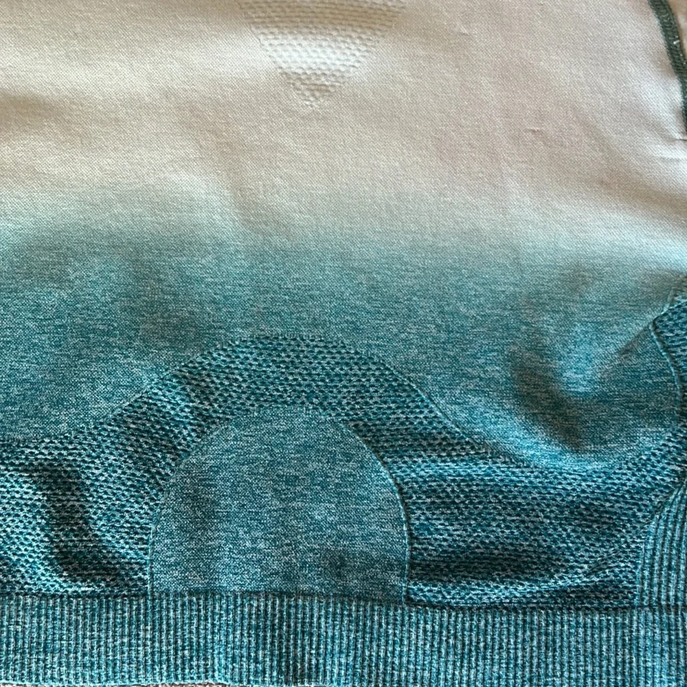 Women’s ombré workout set for the gym - Picture 3 of 6